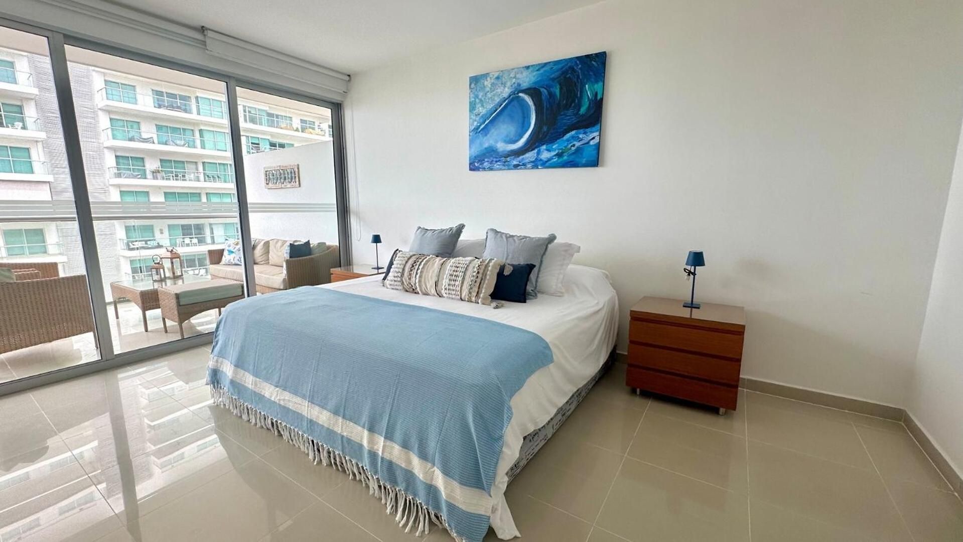 Beachfront Luxury 2br - Pool, Balcony & Ocean Vie * Cartagena