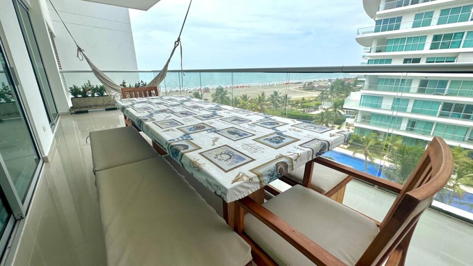 Apartamento Beachfront Luxury 2br - Pool, Balcony & Ocean Vie Cartagena