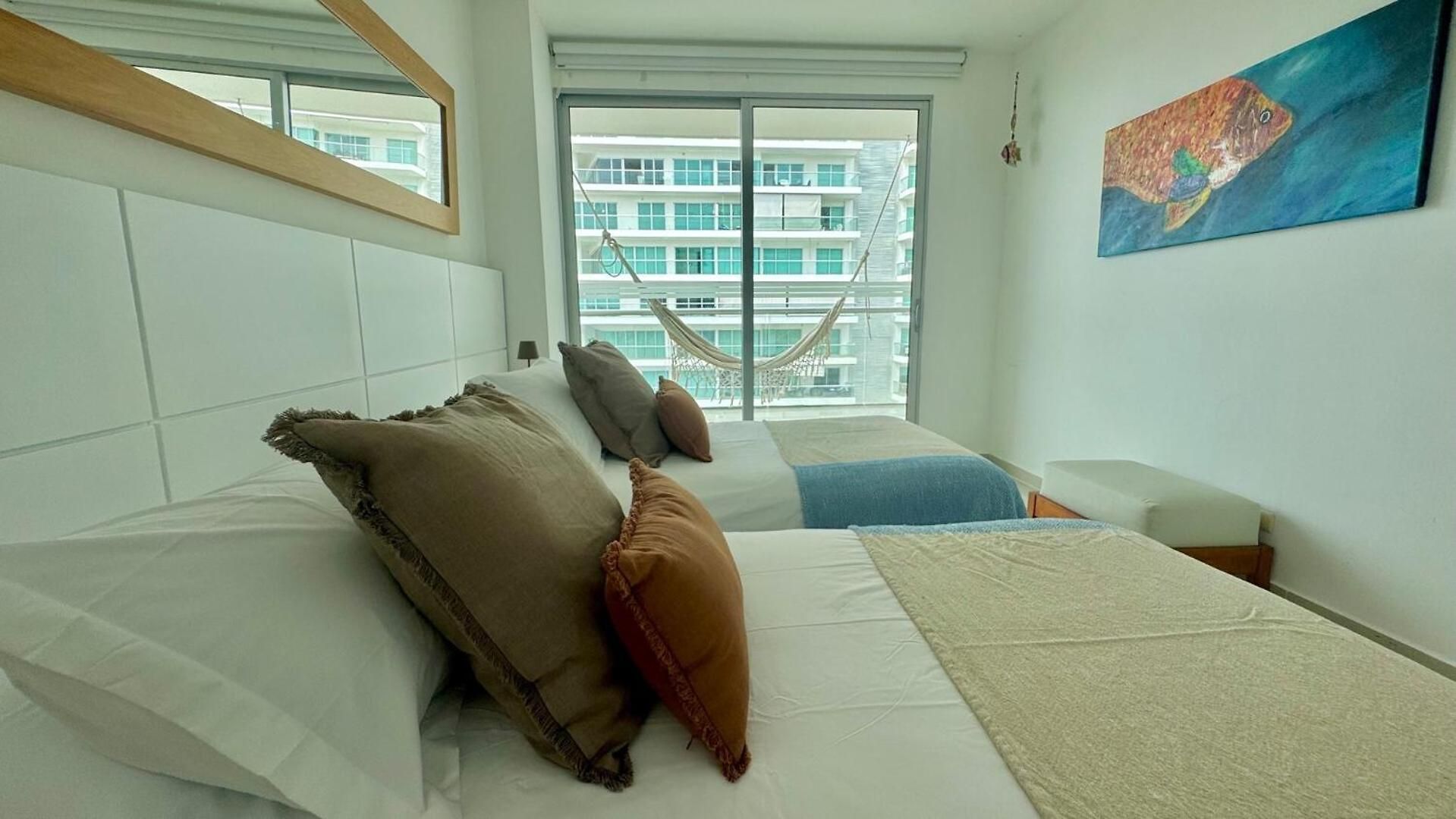 Beachfront Luxury 2br - Pool, Balcony & Ocean Vie Apartamento Cartagena