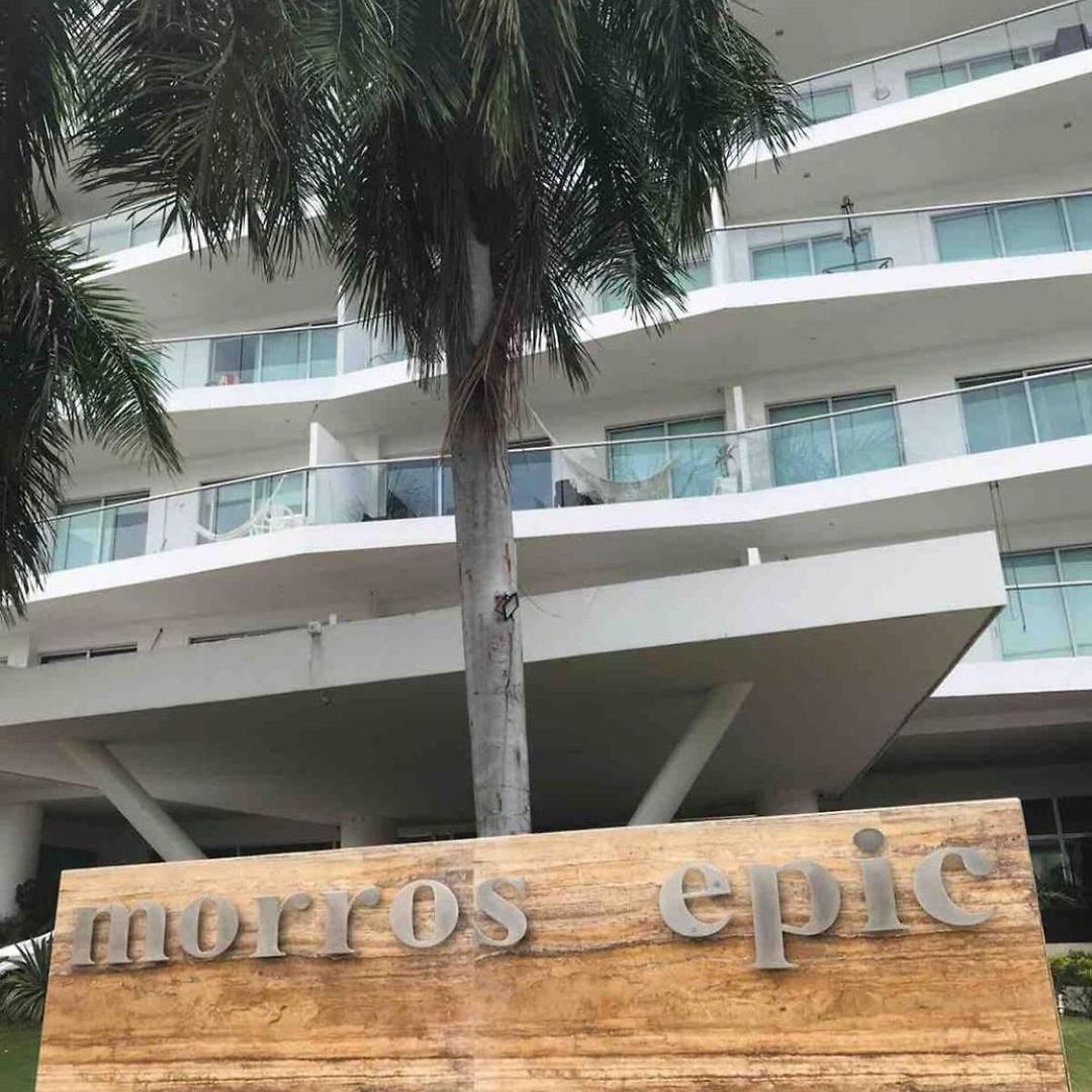Beachfront Luxury 2br - Pool, Balcony & Ocean Vie Apartamento