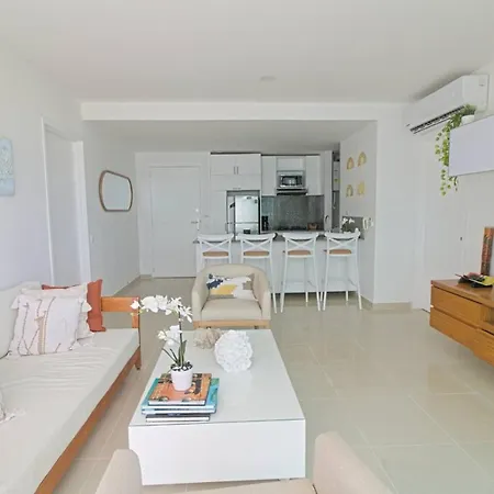 Beachfront Luxury 2br - Pool, Balcony & Ocean Vie Apartamento Cartagena