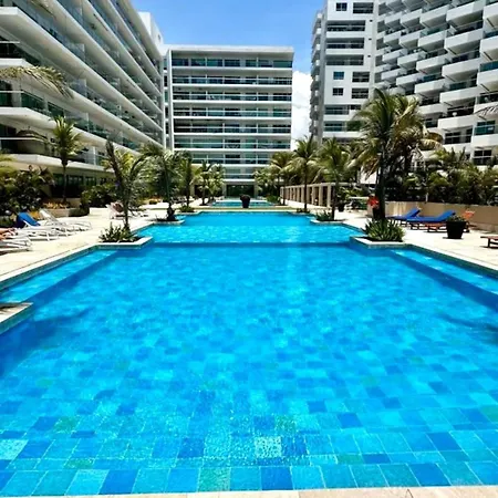 Beachfront Luxury 2br - Pool, Balcony & Ocean Vie Cartagena
