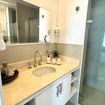 Apartamento Beachfront Luxury 2br - Pool, Balcony & Ocean Vie Cartagena
