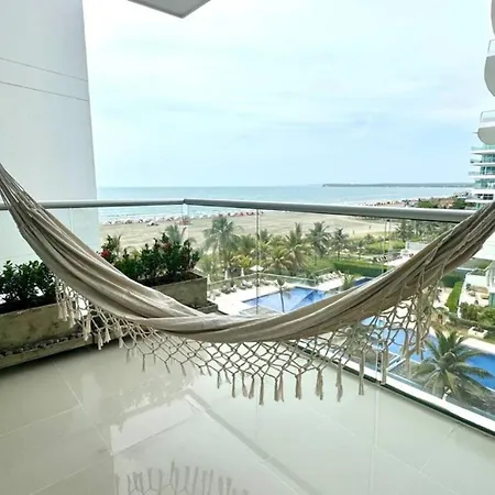 Beachfront Luxury 2br - Pool, Balcony & Ocean Vie *