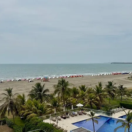 Apartamento Beachfront Luxury 2br - Pool, Balcony & Ocean Vie *