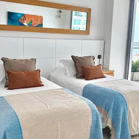 Apartamento Beachfront Luxury 2br - Pool, Balcony & Ocean Vie Cartagena