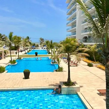 Apartamento Beachfront Luxury 2br - Pool, Balcony & Ocean Vie