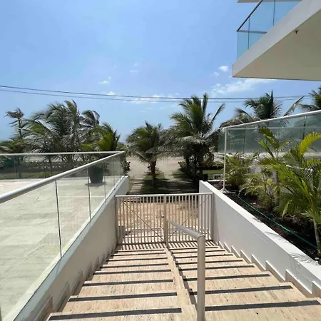 Beachfront Luxury 2br - Pool, Balcony & Ocean Vie Apartamento Cartagena