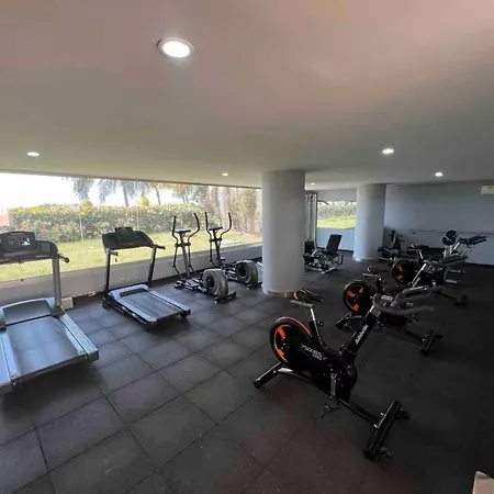 Beachfront Luxury 2br - Pool, Balcony & Ocean Vie Cartagena